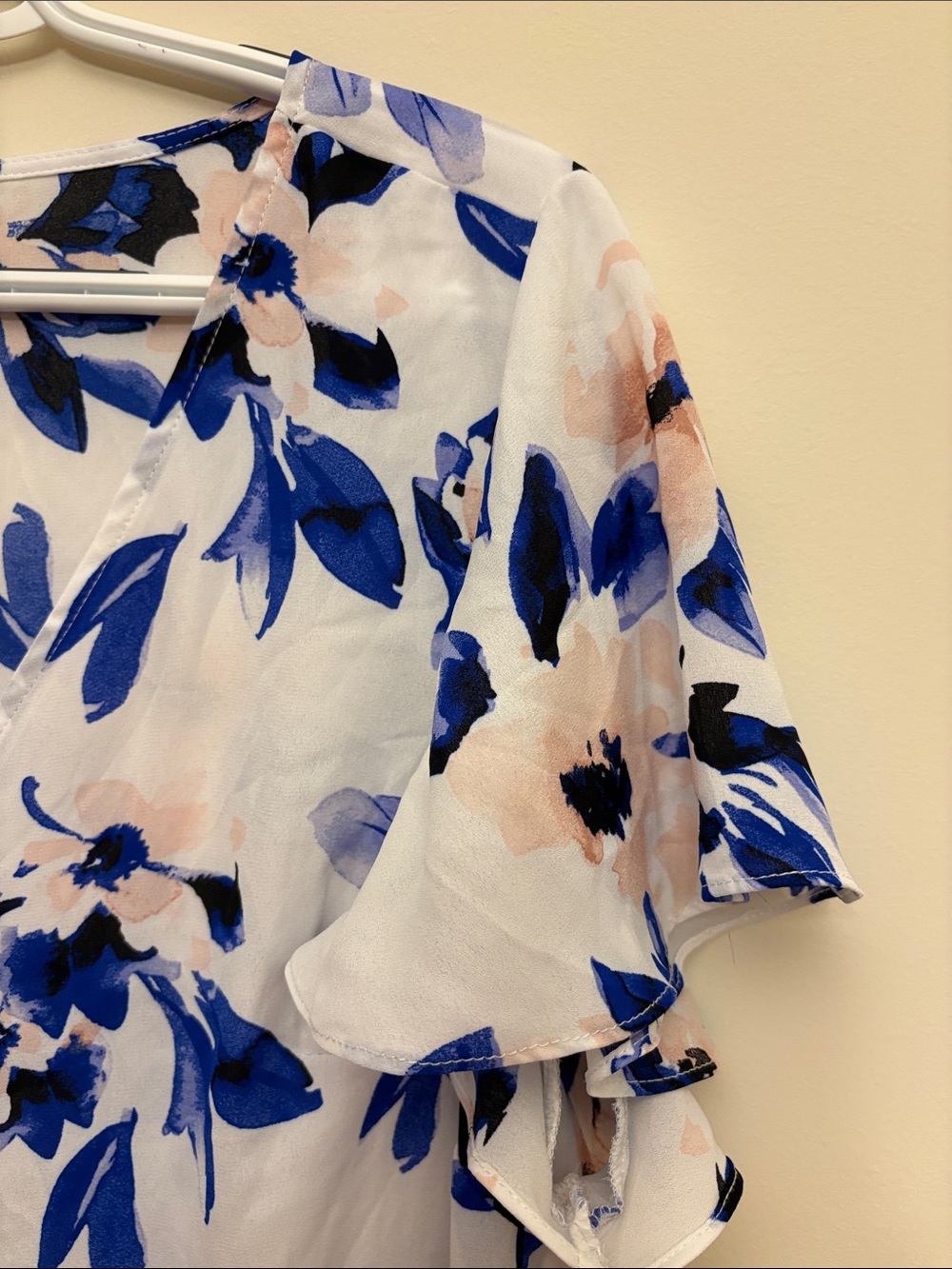 Torrid Georgette Peplum Floral Top Flutter Sleeves Size 1 14-16 - Picture 4 of 14